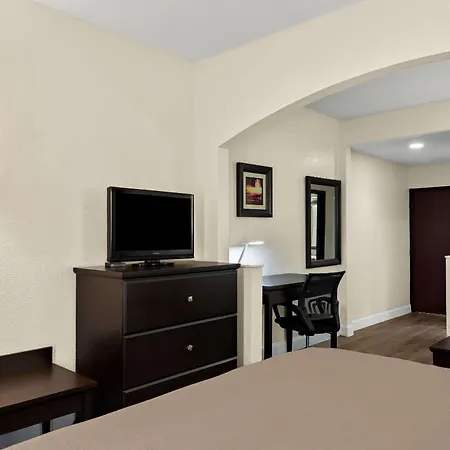 Quality Inn And Suites Lafayette