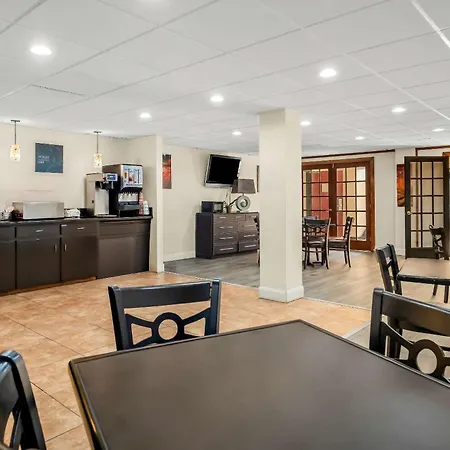 Quality Inn And Suites Lafayette