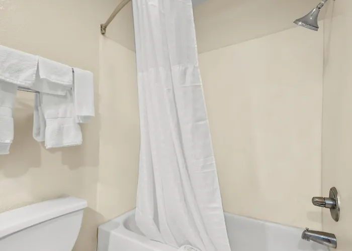 Hotel Quality & Lafayette