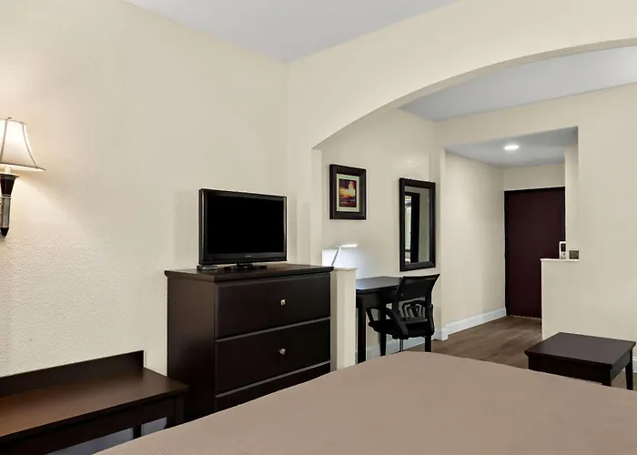 Quality & Hotel 2*