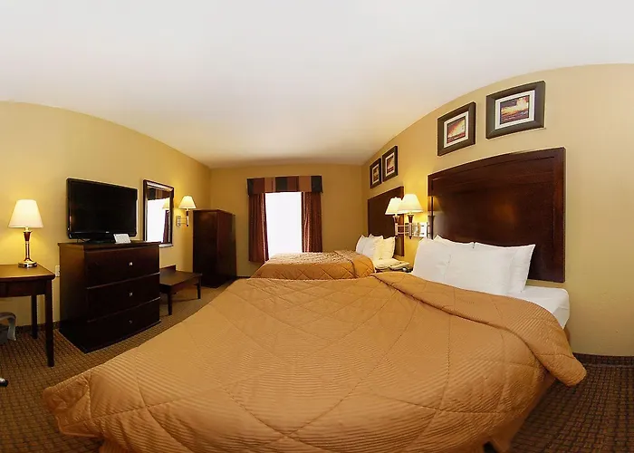 Hotel Quality & Lafayette