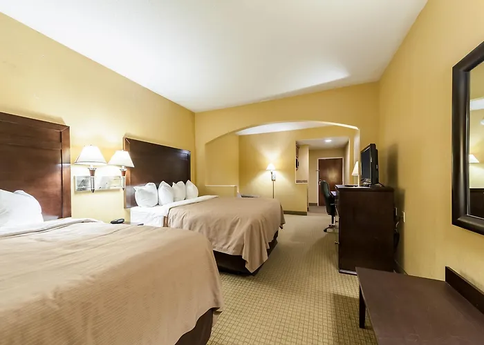 Hotel Quality & Lafayette
