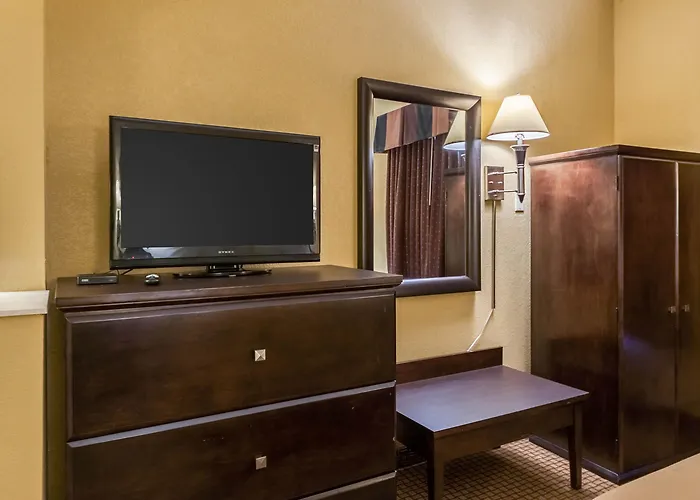 Quality & Hotel Lafayette