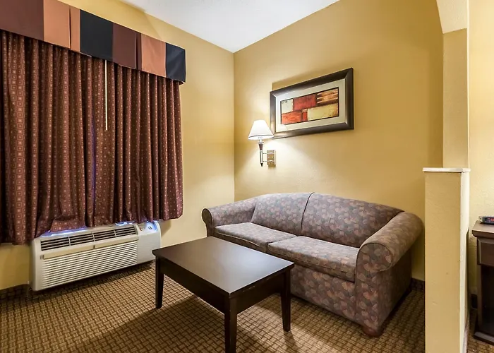 Quality And Hotel Lafayette