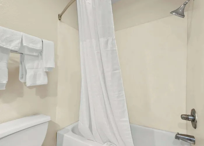 Hotel Quality And 2*